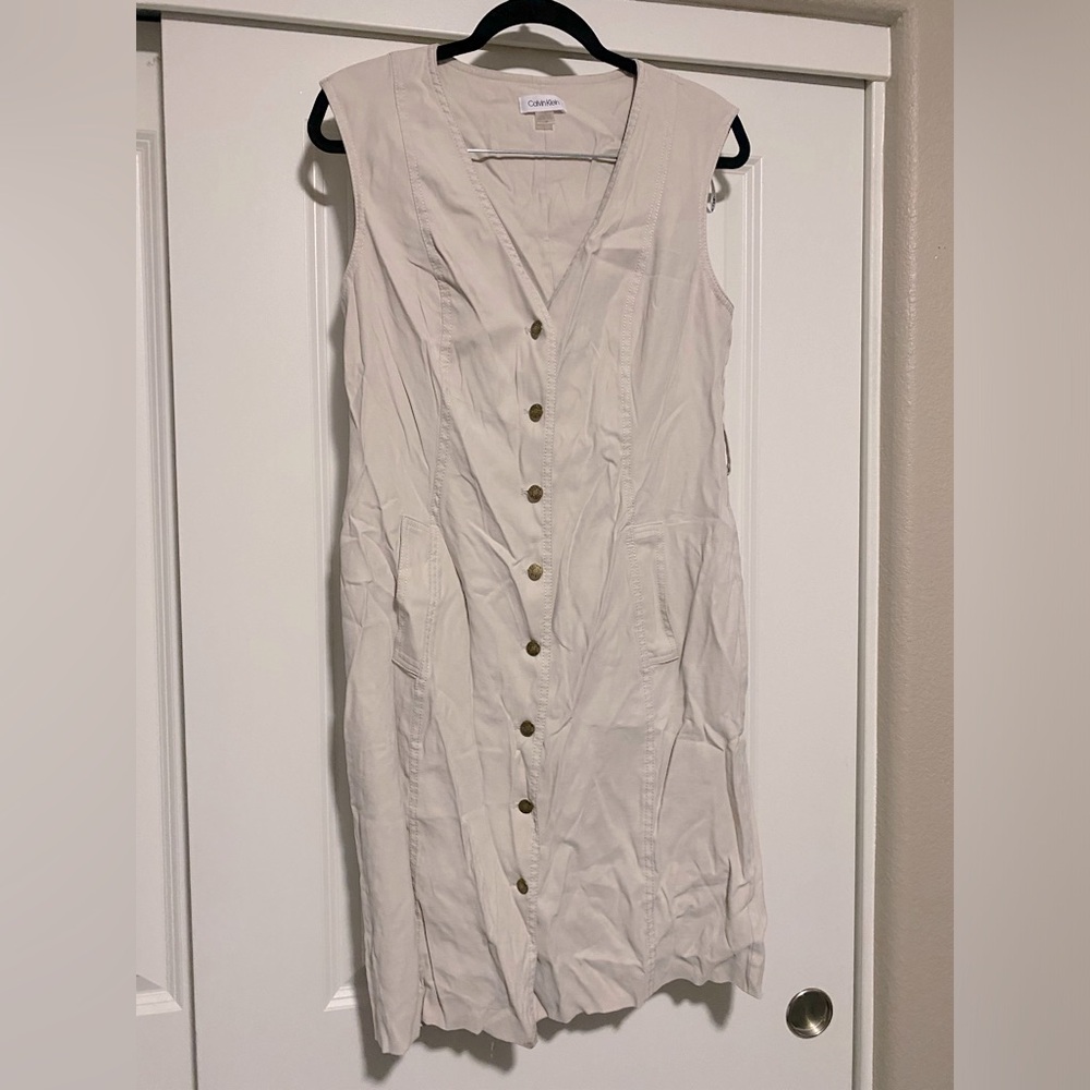 Calvin Klein Women’s Beige V-Neck Button Down Dress, Size 14